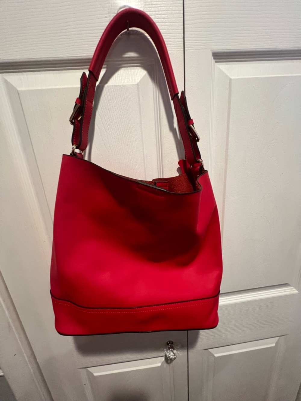Stylish Women's Red Shoulder Bag